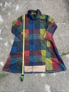 Women’s High-Low Plaid Turtleneck Dress in Multicolor Yipinyichi for anthr